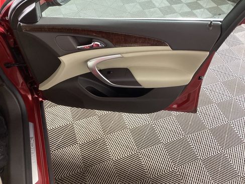 Used 2013 Buick Regal Premium image 10