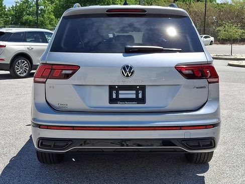 Used 2022 Volkswagen Tiguan SE R-Line AWD/4WD image 8