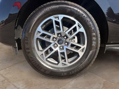 Used 2026 Ford Expedition Active RWD image 31