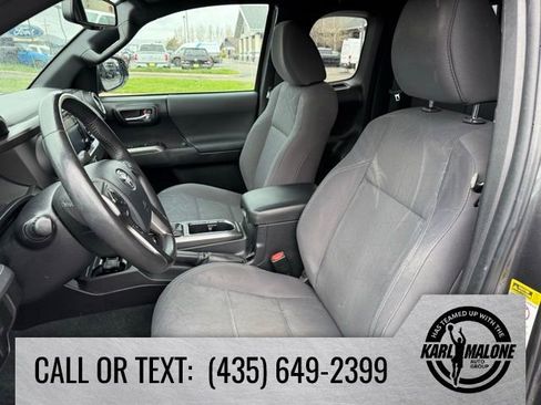 Used 2016 Toyota Tacoma TRD Sport w/ Towing Package AWD/4WD image 15