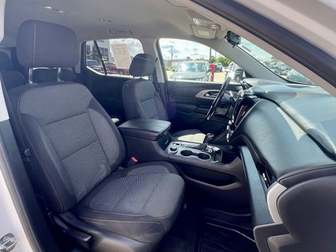 Used 2019 Chevrolet Traverse LT FWD image 21