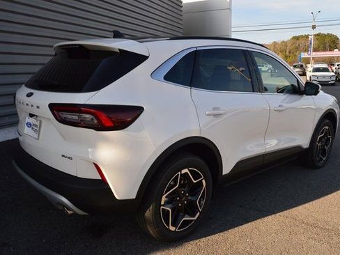 New 2026 Ford Escape Platinum w/ Premium Technology Package AWD/4WD image 3