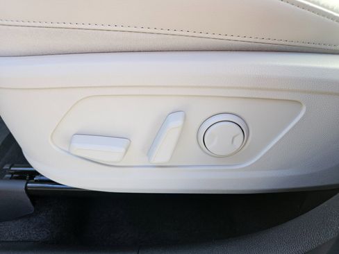 New 2026 Kia Sorento S image 9