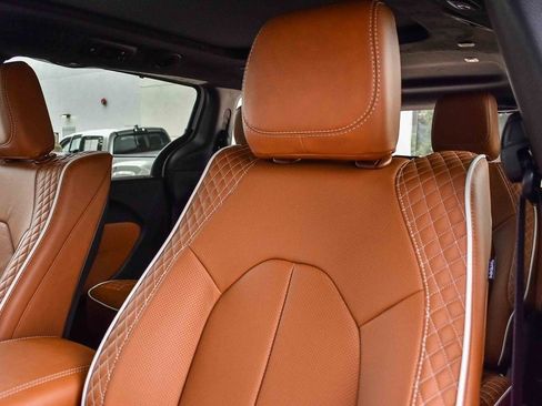 New 2026 Chrysler Pacifica Pinnacle w/ Trailer Tow Group image 24