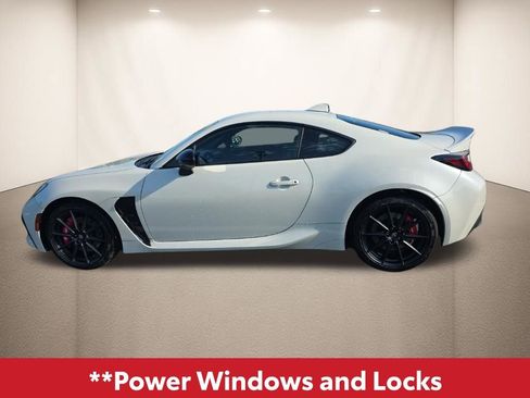 Used 2024 Toyota GR86 Premium w/ Performance Package image 13