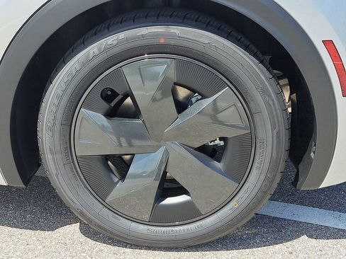 New 2026 Toyota Prius SE image 5