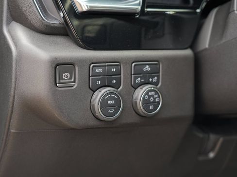 Used 2024 Chevrolet Silverado 1500 RST AWD/4WD image 17