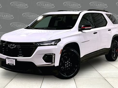 Certified 2023 Chevrolet Traverse Premier w/ Redline Edition AWD/4WD image 3