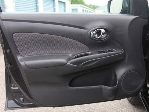 Used 2015 Nissan Versa SV FWD image 14