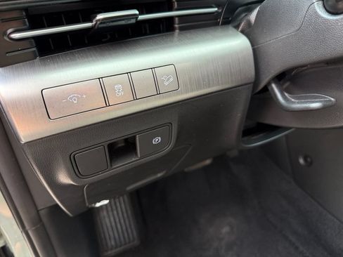 Used 2025 Hyundai Kona SEL AWD/4WD image 28