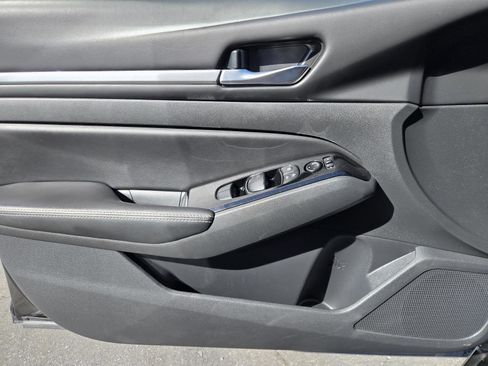 Used 2023 Nissan Altima 2.5 SV image 20