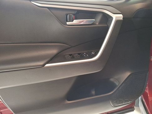 Certified 2022 Toyota RAV4 XLE image 12