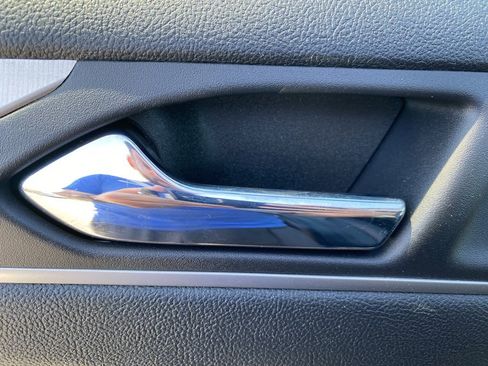 Used 2019 Lincoln MKC Premiere image 14