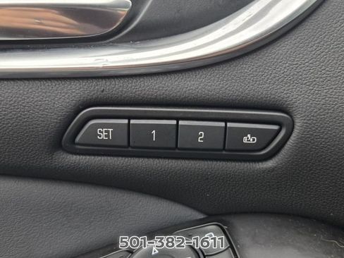 Used 2018 Buick Enclave Premium FWD image 31