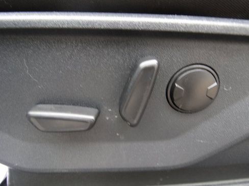 Used 2023 Ford F150 XLT w/ Equipment Group 302A High image 17