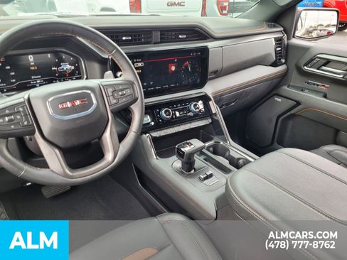 Used 2024 GMC Sierra 1500 AT4 image 7
