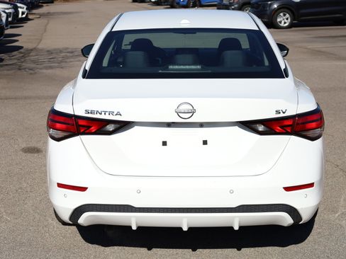 Used 2024 Nissan Sentra SV image 4