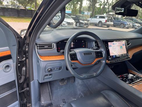 Used 2023 Jeep Grand Wagoneer Series II AWD/4WD image 39