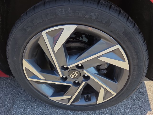 Certified 2024 Hyundai Elantra Limited FWD image 29