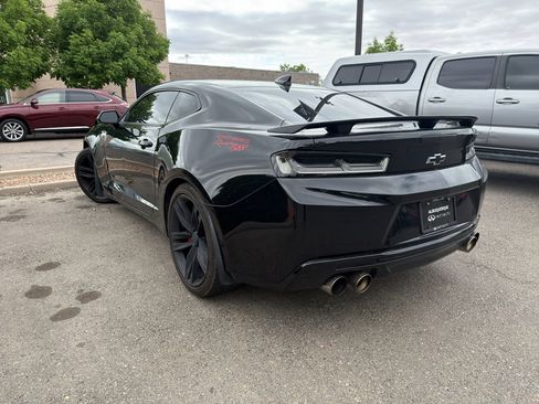 Used 2016 Chevrolet Camaro SS RWD image 7