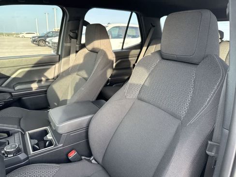 Used 2025 Toyota 4Runner SR5 AWD/4WD image 13