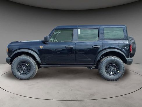 New 2026 Ford Bronco Badlands image 2