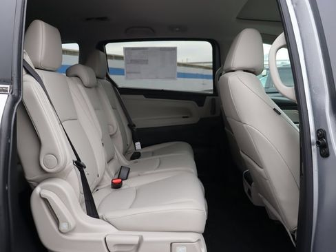Used 2026 Honda Odyssey EX-L image 14