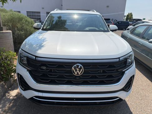 Used 2025 Volkswagen Atlas SEL Premium R-Line AWD/4WD image 10