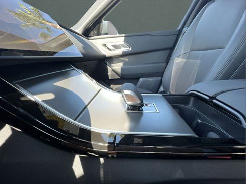New 2026 Land Rover Range Rover Velar S image 26