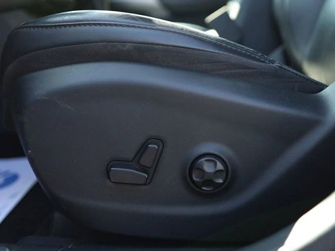 Used 2020 Jeep Cherokee Limited image 10