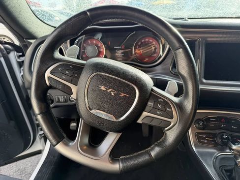 Used 2016 Dodge Challenger SRT Hellcat RWD image 18