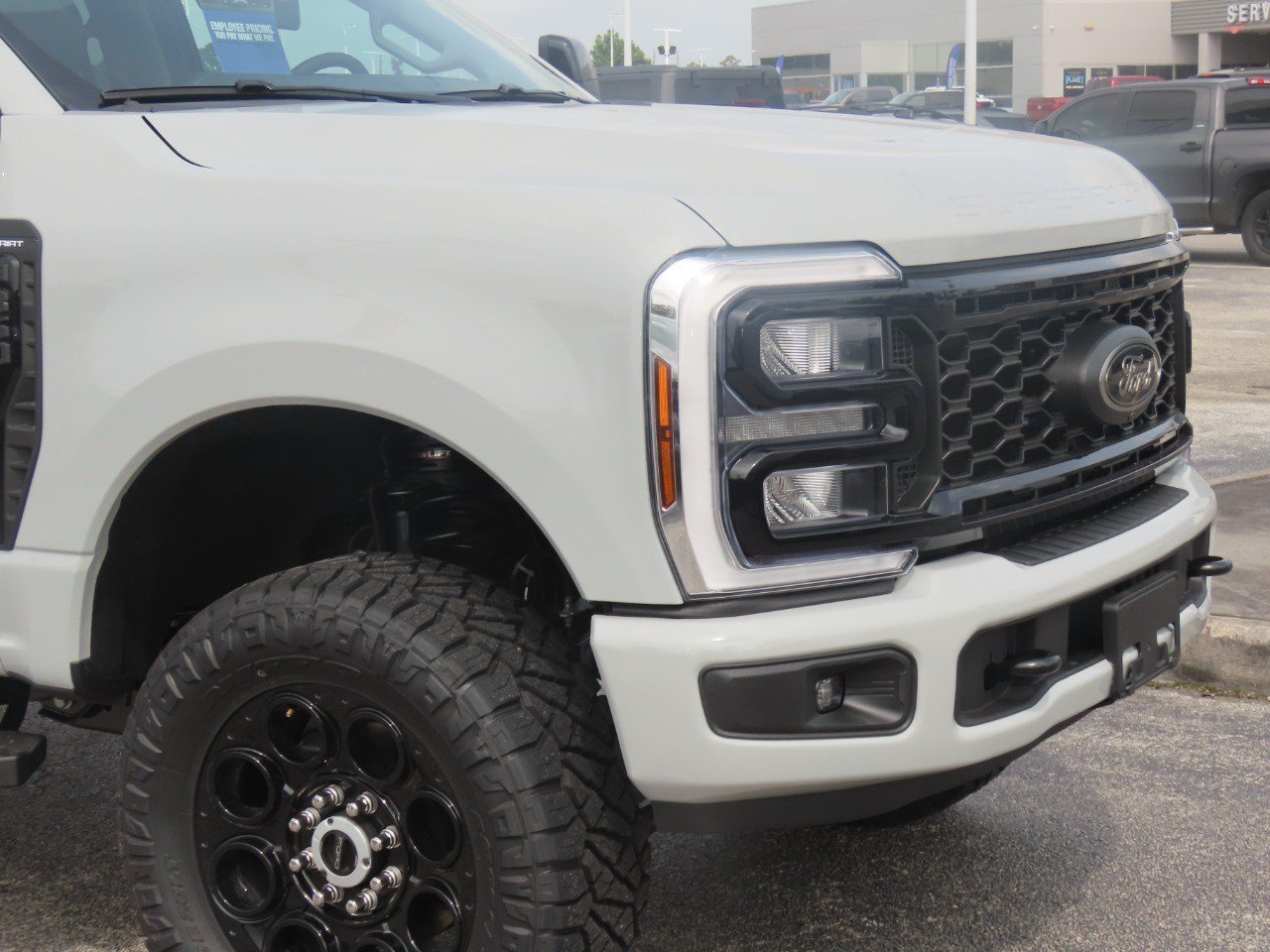 New 2026 Ford F350 Lariat w/ Black Appearance Package AWD/4WD image 6
