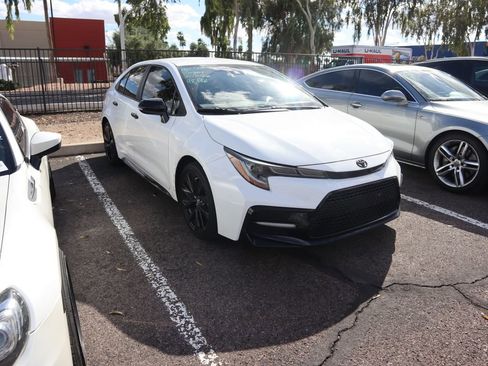 Used 2021 Toyota Corolla SE w/ Carpet Mat Package (TMS) image 3