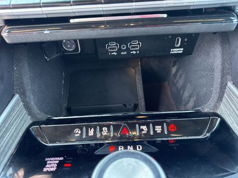 Used 2022 Jeep Wagoneer Series II w/ Premium Group I image 19