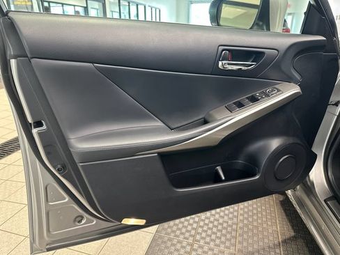 Used 2016 Lexus IS 350 RWD image 11