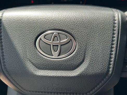 Used 2026 Toyota Tacoma SR5 AWD/4WD image 37