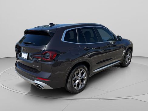 Used 2023 BMW X3 xDrive30i w/ Premium Package w/ZPA AWD/4WD image 5
