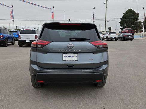 Used 2025 Nissan Rogue SV AWD/4WD image 7