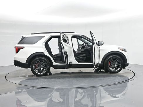 New 2025 Ford Explorer ST w/ Sun And Sound Package image 4