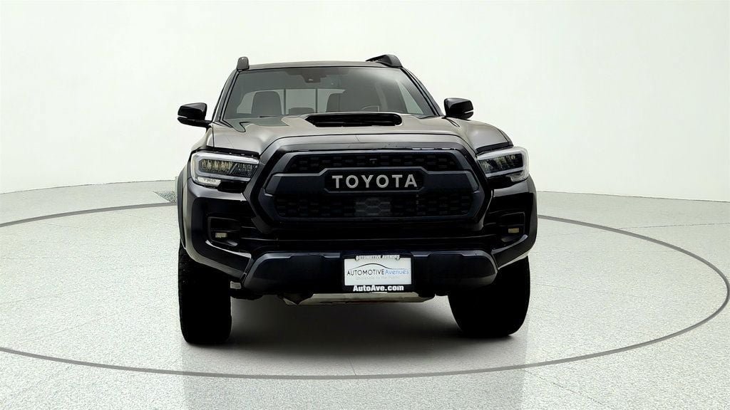 Used 2023 Toyota Tacoma TRD Pro AWD/4WD image 2