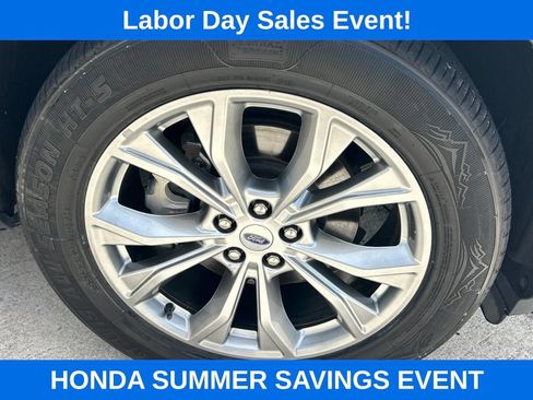 Used 2023 Ford Explorer XLT w/ Equipment Group 202A RWD image 4