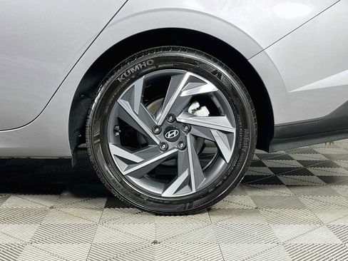 Certified 2025 Hyundai Elantra Sport FWD image 29
