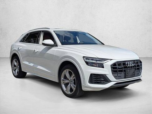 Used 2022 Audi Q8 Premium Plus w/ Premium Plus Package image 3