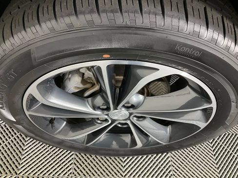 Used 2021 Buick Encore GX Select image 9