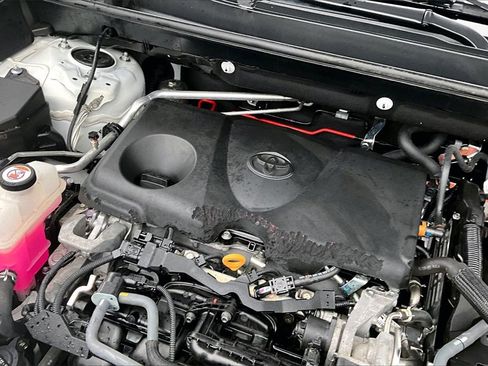 Used 2021 Toyota RAV4 XLE Premium image 34