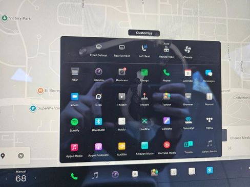 Used 2022 Tesla Model S AWD image 43