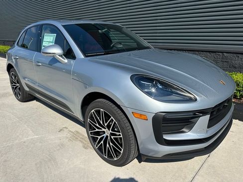 Used 2026 Porsche Macan AWD/4WD image 11