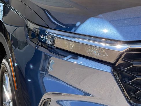 Used 2025 Honda CR-V EX-L image 3