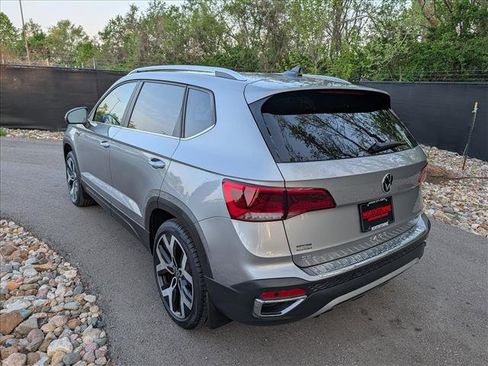 Certified 2023 Volkswagen Taos SEL AWD/4WD image 3
