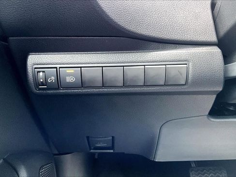Used 2025 Toyota Corolla SE FWD image 33